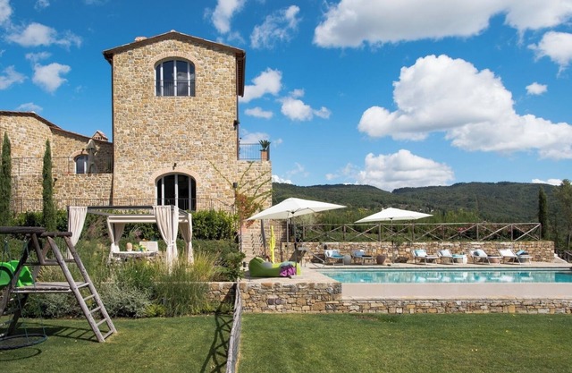Villa Radda - 9 Guests