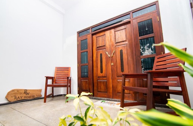 VILLA RAY WHITE