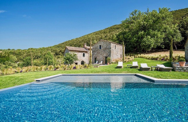 VILLA REGINA - Four Bedroom Villa, Sleeps 8