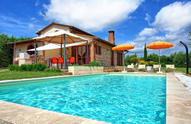 Villa Renina – Vacation villa with private pool in Gambassi Terme, Tuscany