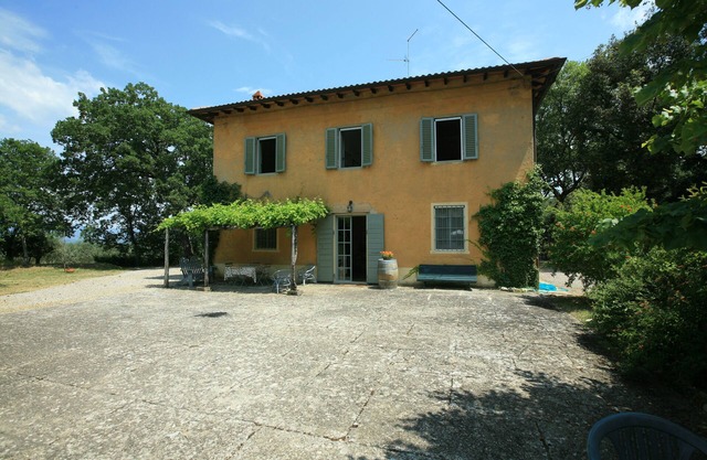 Villa Rita - in the heart of Tuscany - walking distance from village