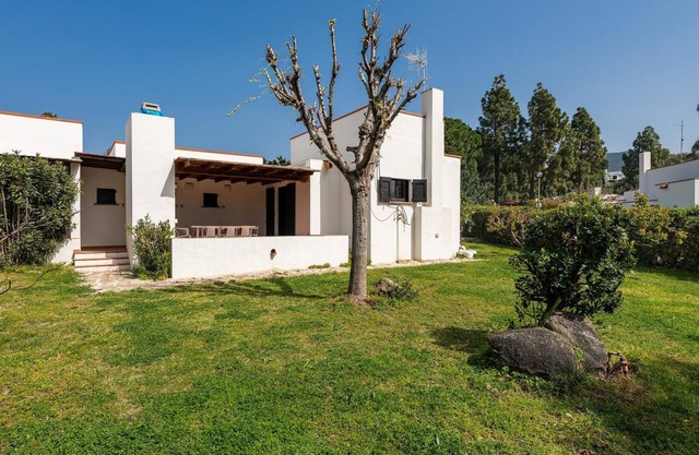 Villa Roberta with Wi-Fi, Terrace & Garden