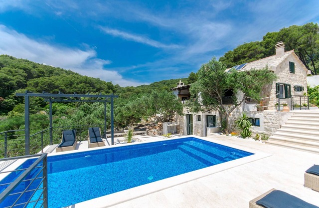 Villa Rokova Vala (V5581-K1) - Sumartin - island Brac
