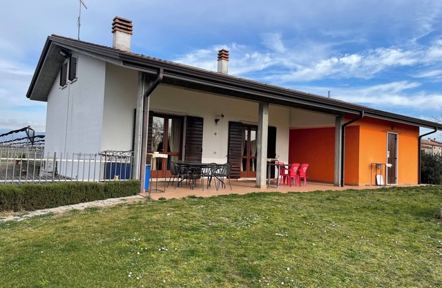 Villa Rondine is surrounded by nature, close to Garda, Verona and Valpolicella.