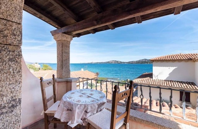 Villa Rosa 20 meters from the Sea
