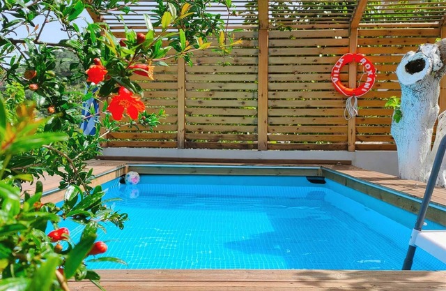 Villa Roxani with 2 bedrooms, private pool ideal for nature lovers
