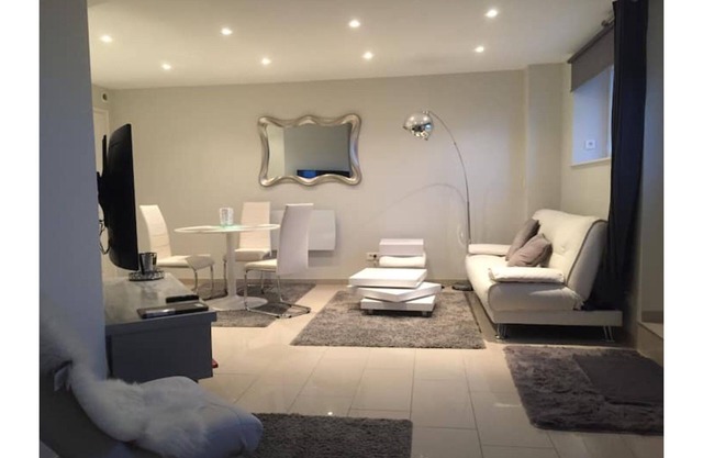 Villa ROYAL - Apartment with private entrance