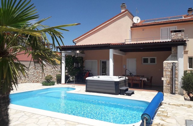 Villa Roza Murter - four bedroom house with a swimming pool