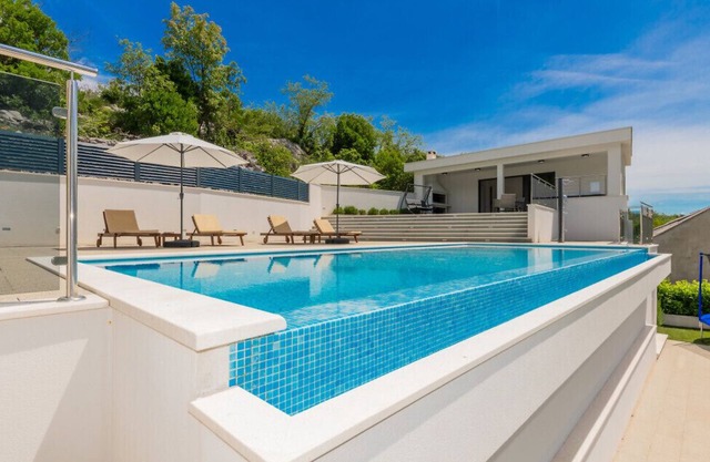 Villa Rusula -Makarska by Villas Guide