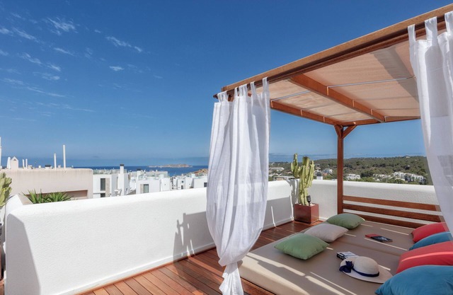 Villa Sea-Sunset view with pool in Cala Tarida.