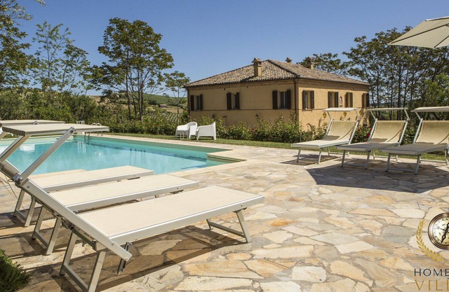 Villa San Marco, private pool in Le Marche