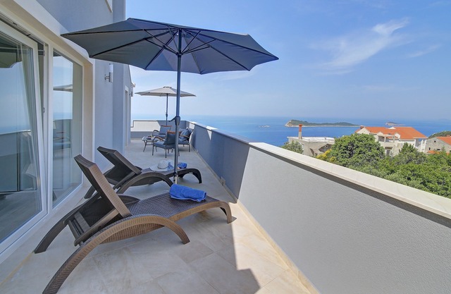 Villa Sandra, luxury penthouse apartment