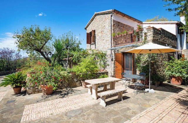 Villa Santa Venere - Five Bedroom Villa, Sleeps 15