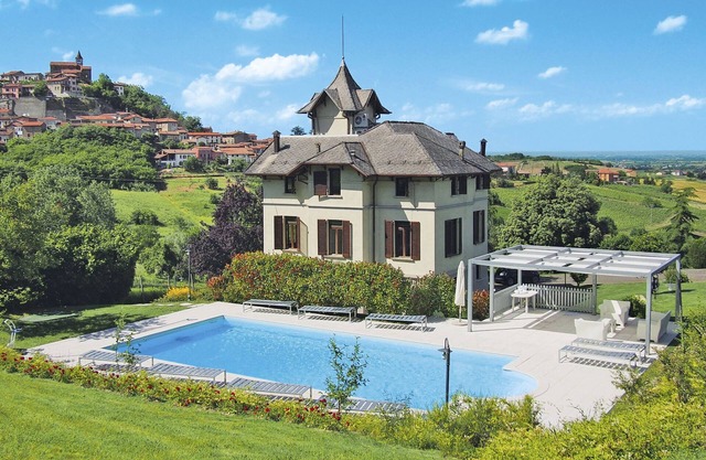 Villa Sarezzano by Interhome