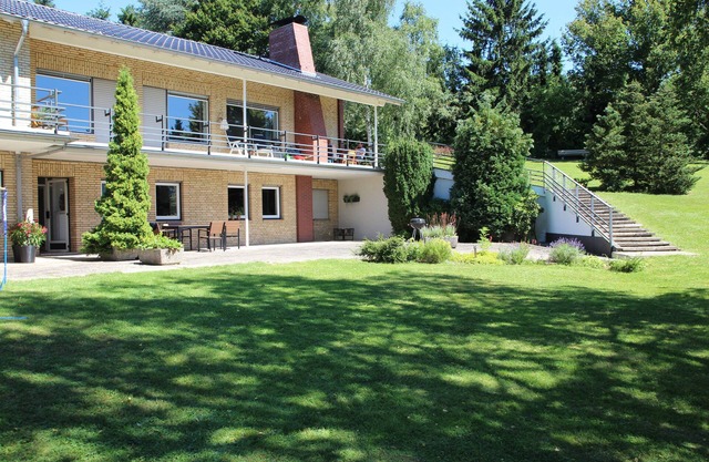Villa Schoenau Apartment 1 with stunning views, terrace and large garden