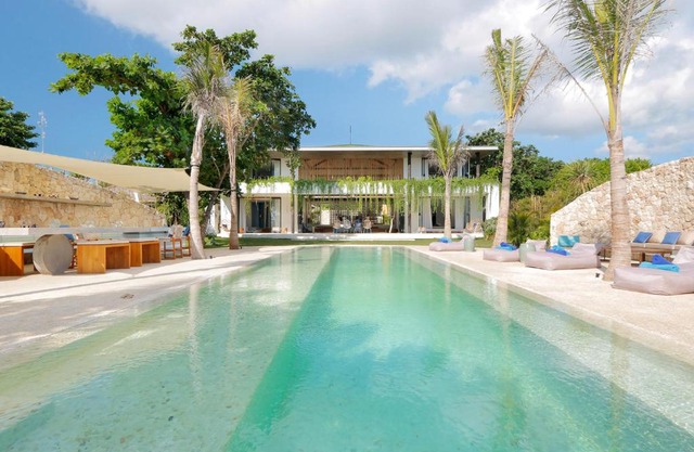 Villa Seascape by Elite Havens