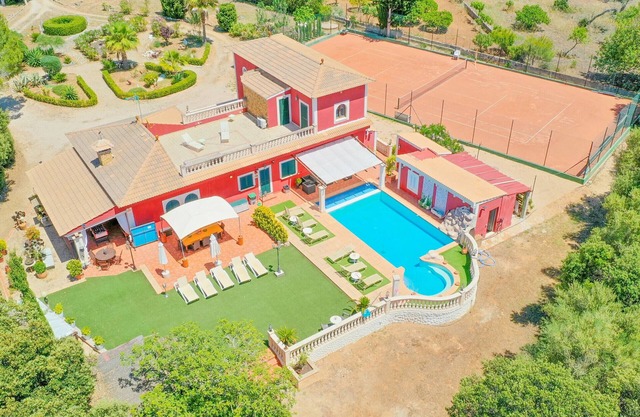 Villa Segundo with big private pool, tennis court, and ping-pong