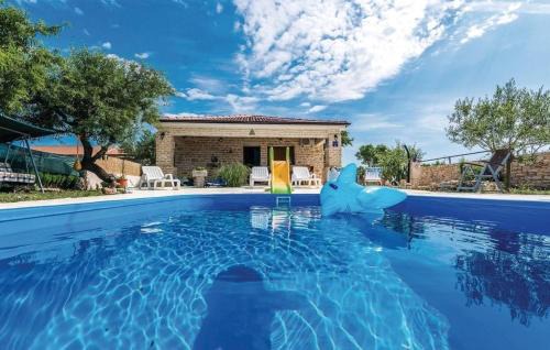 Villa Serena with pool
