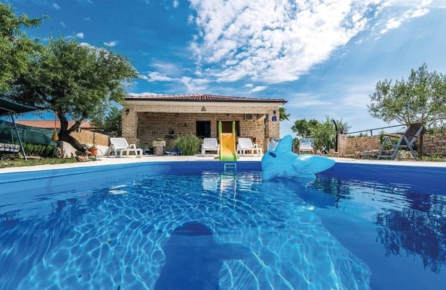 Villa Serena with pool