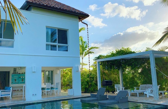 Villa Serenity - piscina y jacuzzi privados