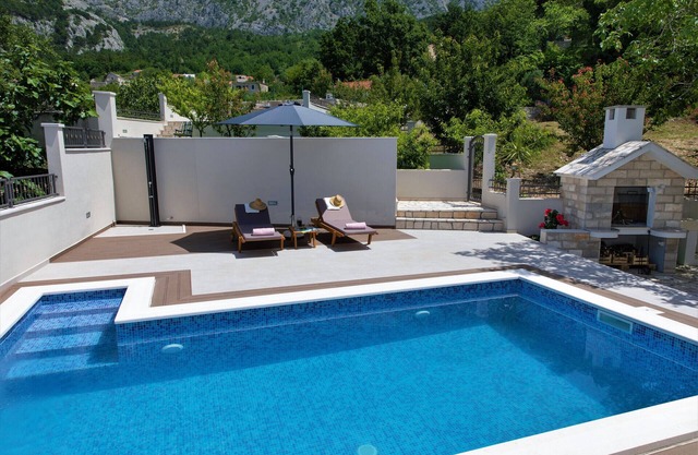 Villa Silencio with pool