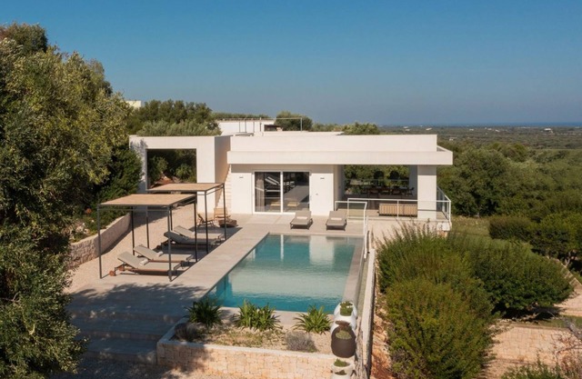 Villa Skyler - Luxury villa with private saltwater pool and seaview