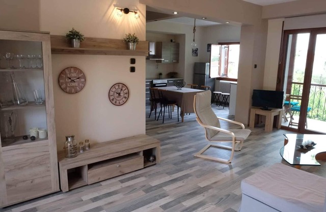 VILLA SOFIA (ground floor self - contained apartment)