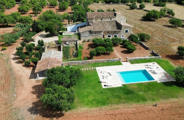 Villa Son Guinyol with breathtaking mountains views next to Alaró