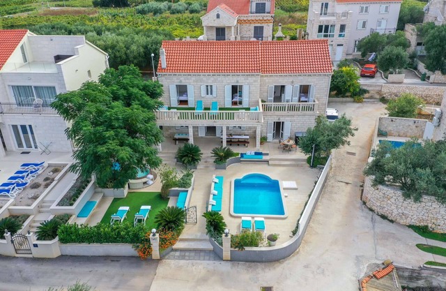 Villa Southern Beauty - six bedroom villa with a pool and jacuzzi on Island Korčula