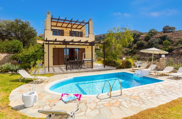 Villa Spiridoula - Three Bedroom Villa, Sleeps 6