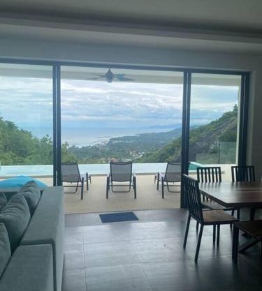Villa Staring at the sea 3/4 ch jacuzzi piscine