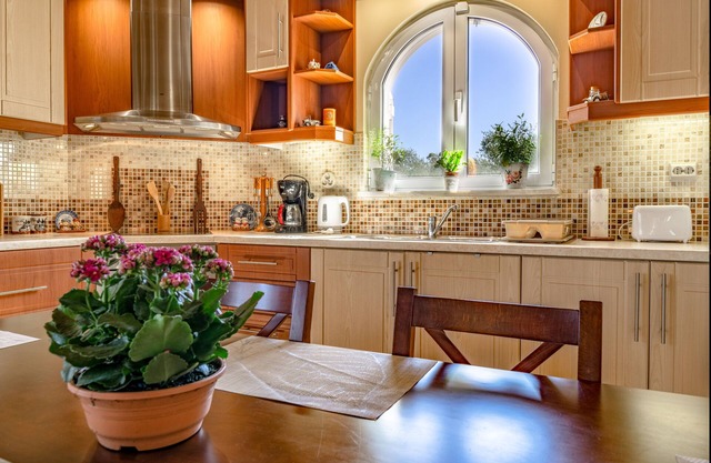 Villa Stella, 2bedrooms, WiFi, near the sea, a /c, quiet place but central.