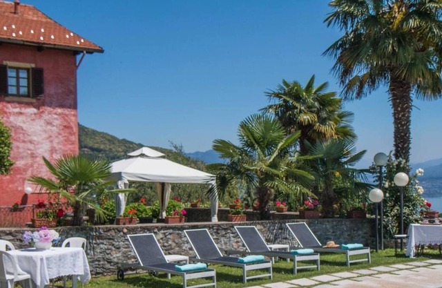 Villa Stresa Tulipano - 6 Guests