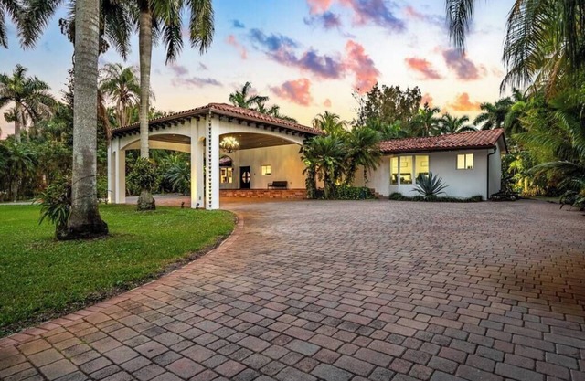 Villa Sultan | Luxe | Pickleball & Basketball