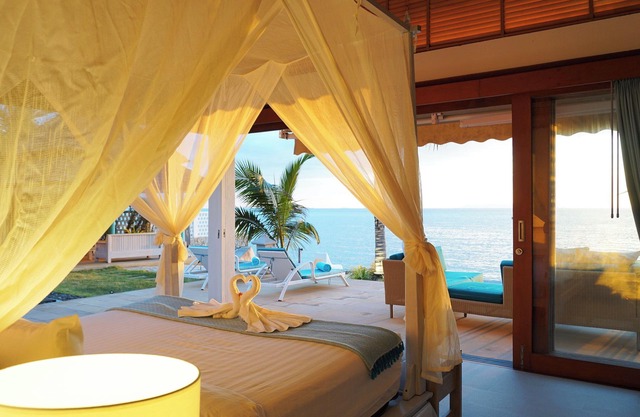 Villa Sunsai 3BR Beachfront Pool Villa in Nathon