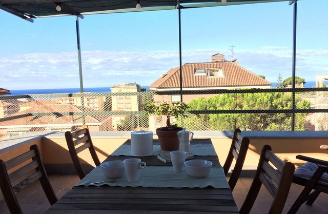 villa surrounded by greenery a few steps from the sea with terrace and garden