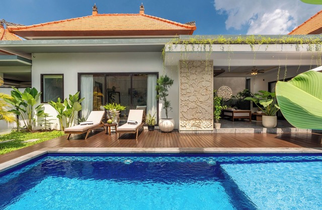 Villa Taj Brand New Luxury Pool Villa with Garden. 3 Bedrooms/3 Bathrooms