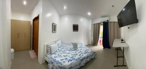 Villa Talisay Streetside Studio