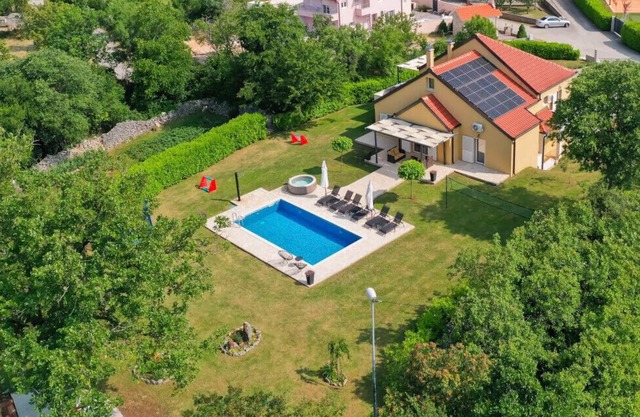 Villa Tea - Makarska by Villas Guide