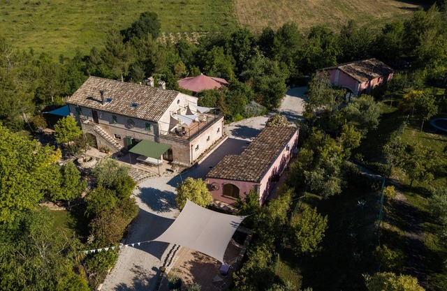 Villa 'Tenuta Pomegranade' with Private Pool, Wi-Fi and Air Conditioning