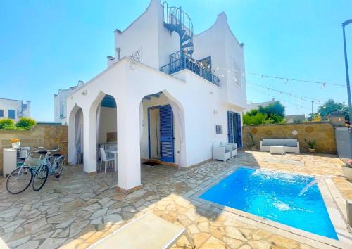 Villa Teresa Elegant & Relaxing Holiday Home with private hydro spa pool