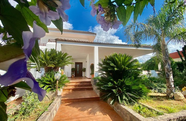 Villa "The Rosa's Luxury House" with Garden & Wi-Fi