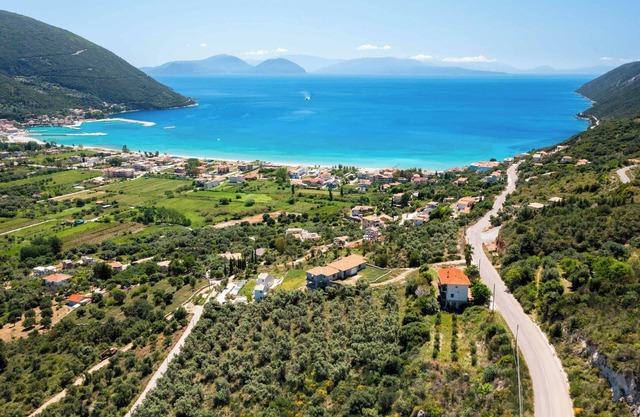 Villa Thea Ponti - Three Bedroom Villa, Sleeps 6