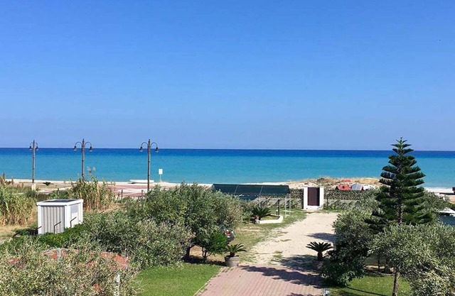 Villa Tigani: direct beach access “Dafne apartment”