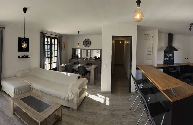 Villa top 4 bedrooms, sleeps 8