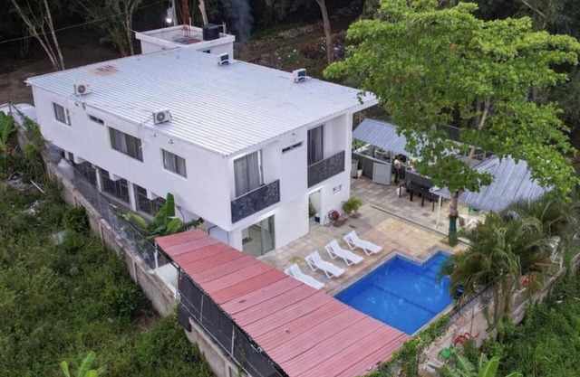 Villa totalmente nueva a 15 minutos de Santo Domingo