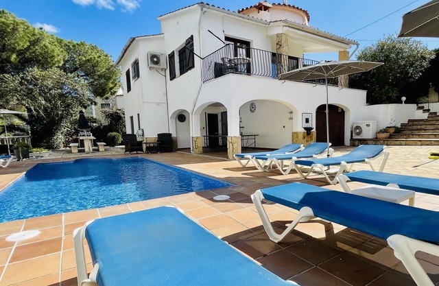 Villa Tramuntana by Costabravaway