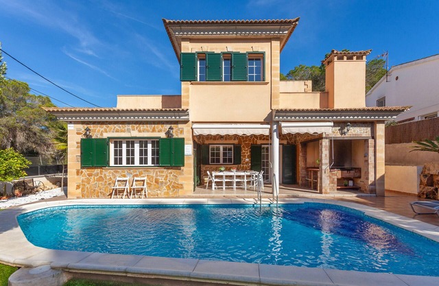 Villa Trobadors - with private swimming pool
