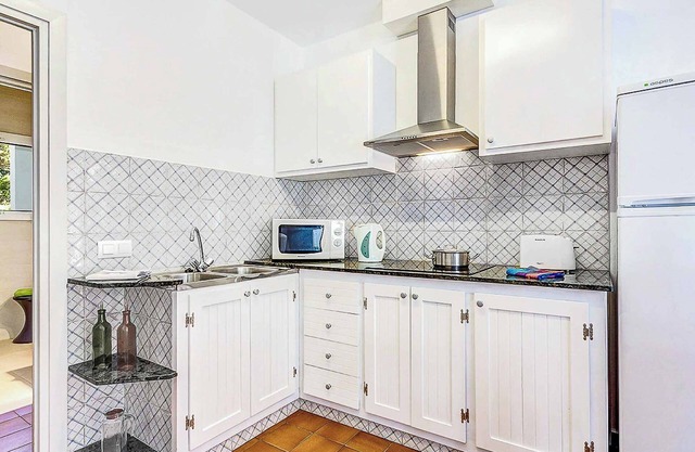 Villa Truvi - perfect for large groups! Includes private pool, A/C, Wi-Fi