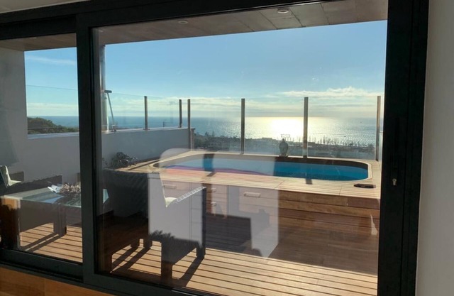 Villa Turquesa, a 2 min de la Playa y 20 Minutos de Barcelona